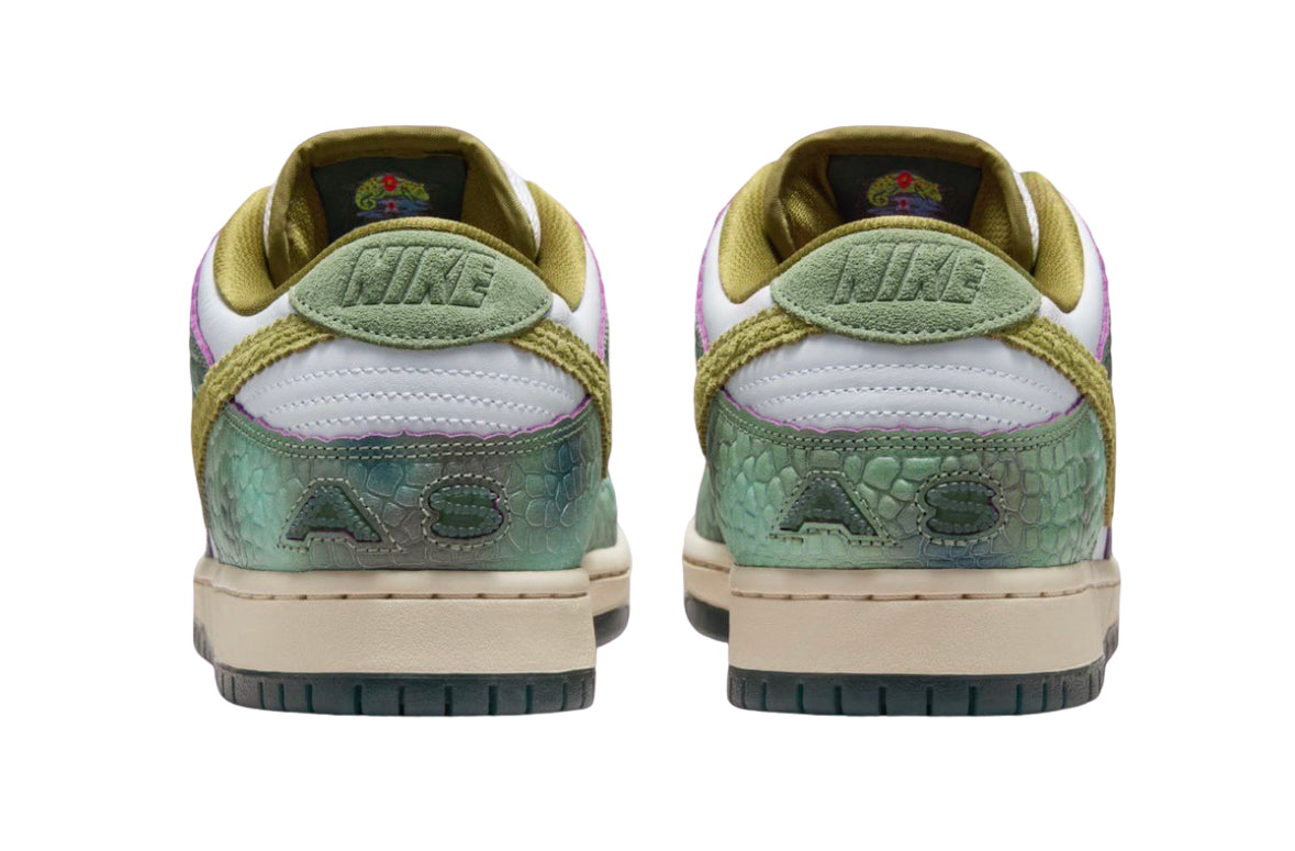 DS(Deadstock) Nike SB Dunk Alexis Sablone Chameleon