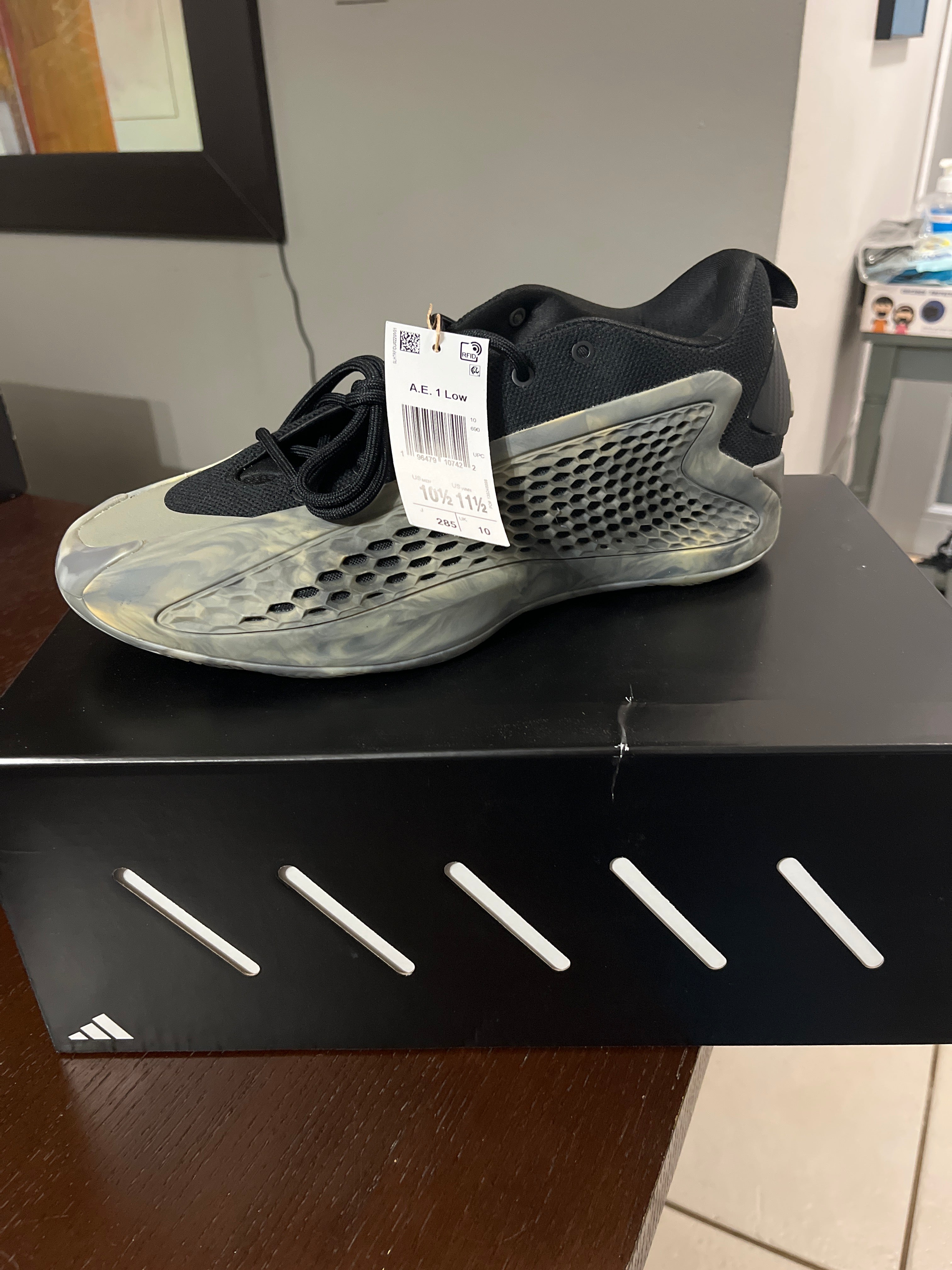 DS (Deadstock) Adidas AE 1 Low Ascent