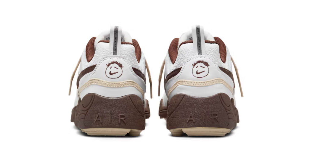DS Travis Scott x Nike Zoom Field Jaxx "Light Chocolate HQ3073-100