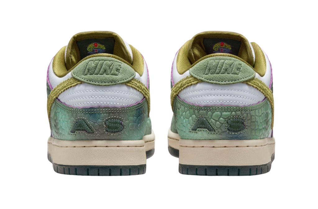 DS(Deadstock) Nike SB Dunk Alexis Sablone Chameleon