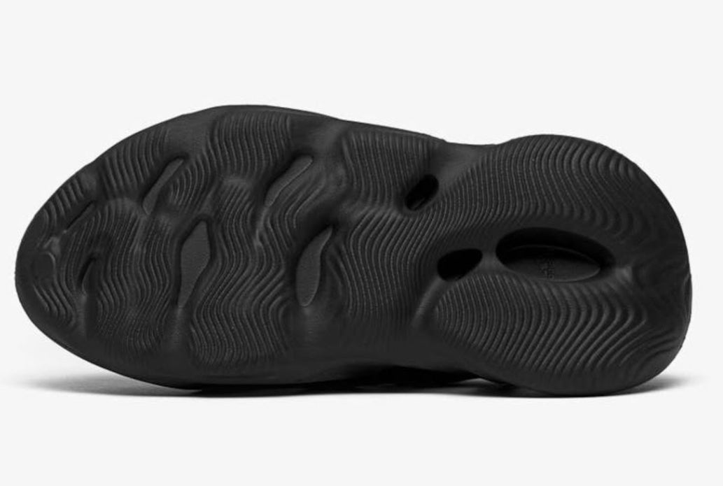 DS Yeezy Foam Runner Onyx HP8739