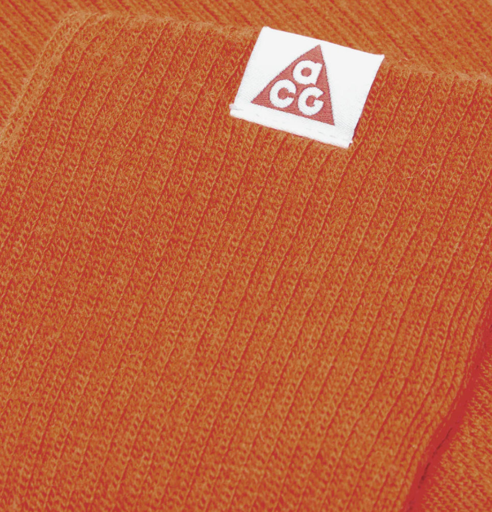 Nike ACG Cushioned Crew Socks Campfire Orange · Summit White