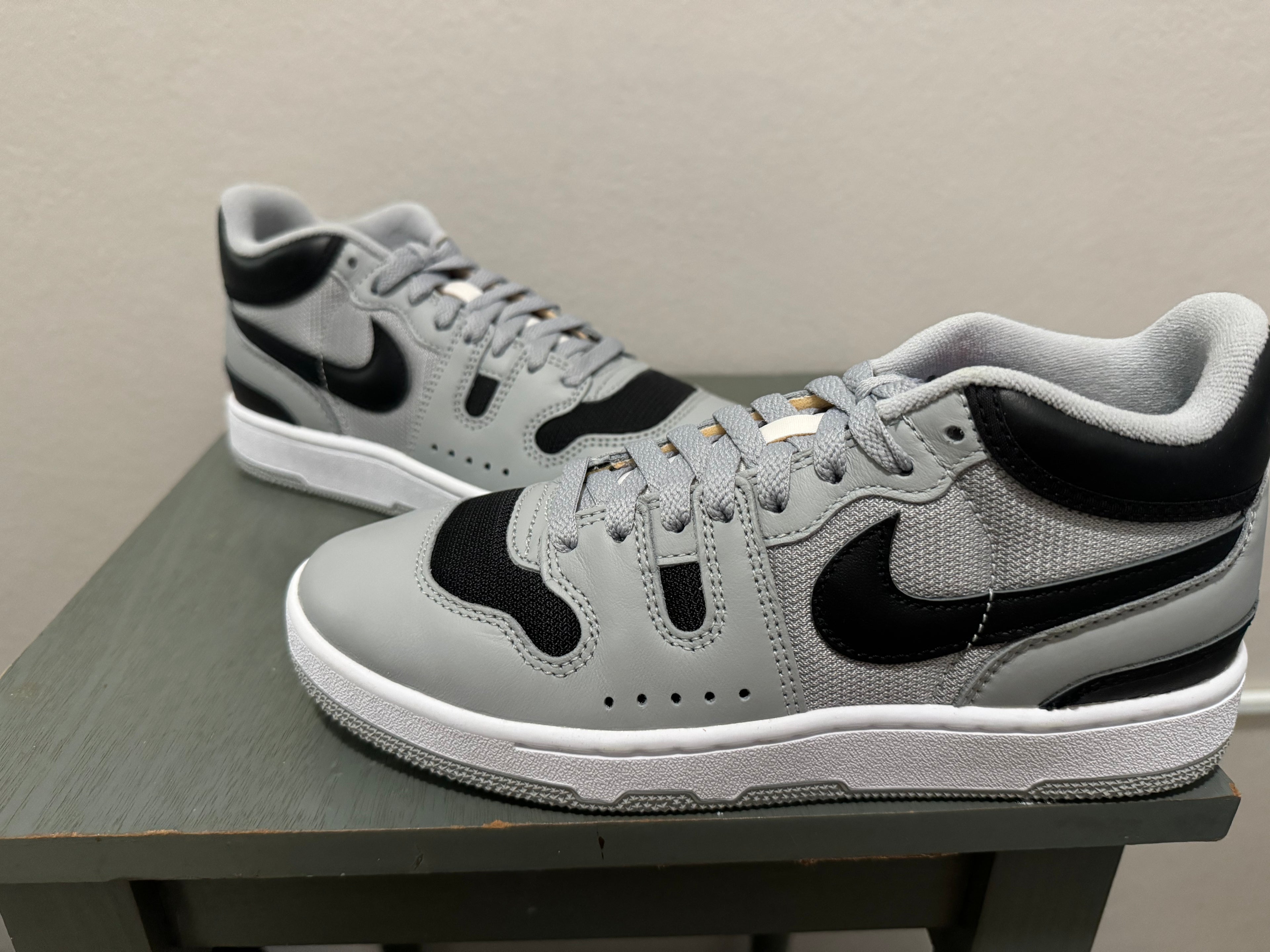 DS (Deadstock) Nike Mac Attack DS no box FB8938-001